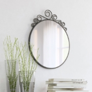 صورة Round Mirror